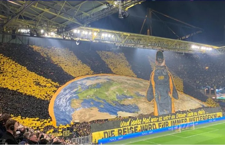 Трибуни стадіону у Дортмунді (Фото: УЄФА)