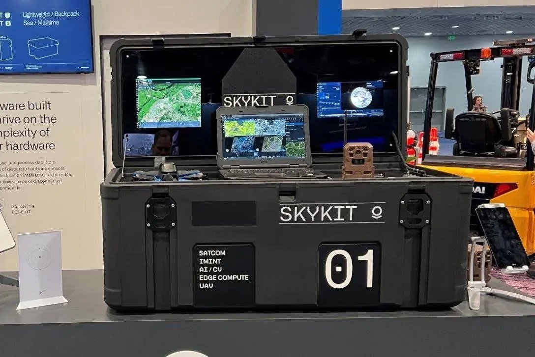 Мобільний центр розвідки Skykit на виставці CES 2023