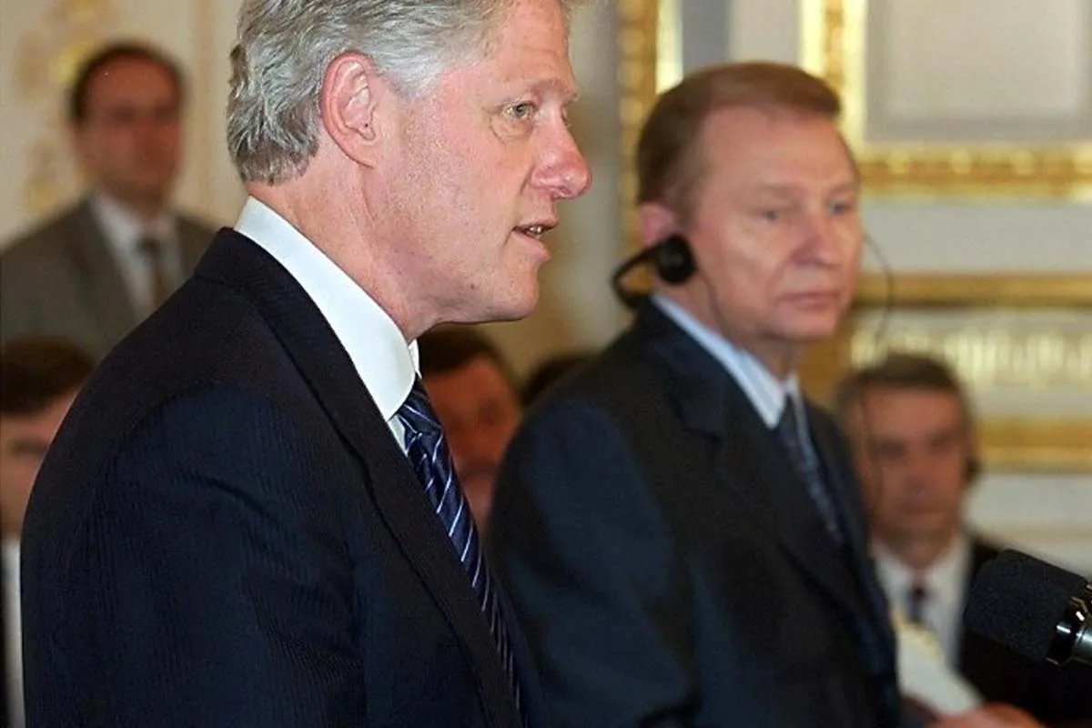 Клінтон у 2000 Клінтон у 2000
