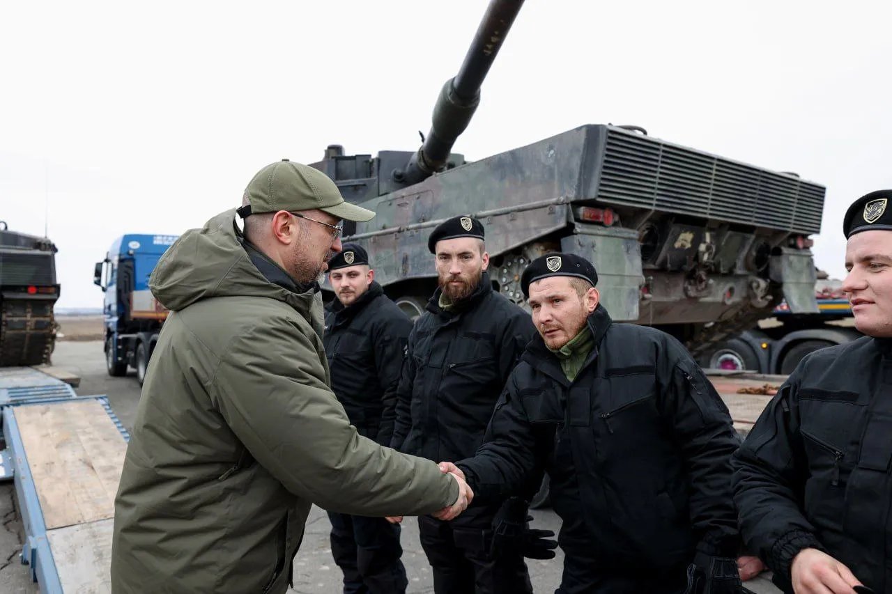 Шмигаль покатався на Leopard 2 у перший день танка в Україні 2