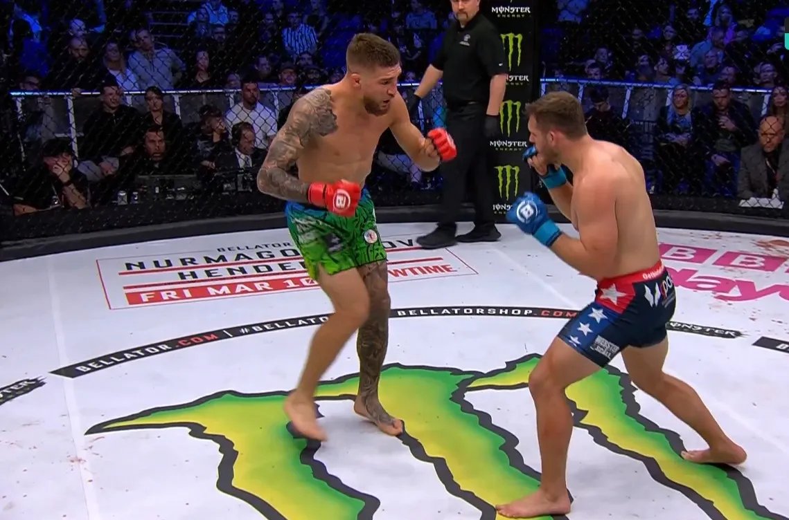 Суперники  більшість часу працювали у стійці