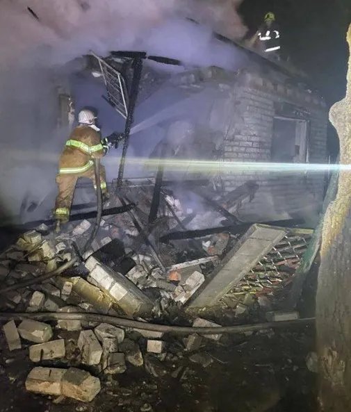 Уламки впали на приватний сектор! Голова Полтавської ОВА розповів подробиці нічного нападу на Кременчук 1