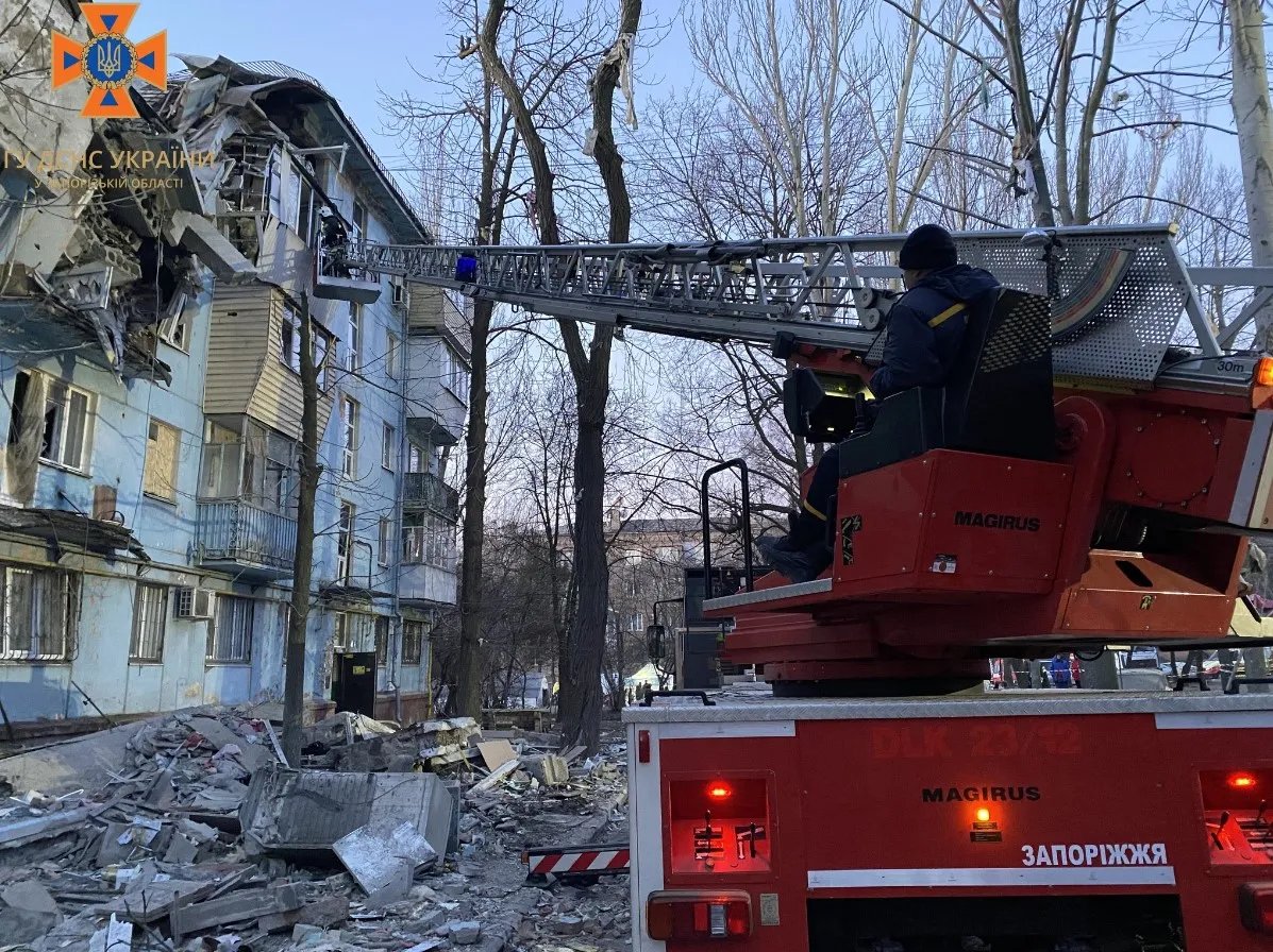 Рашисти вдарили по Запоріжжю ракетами