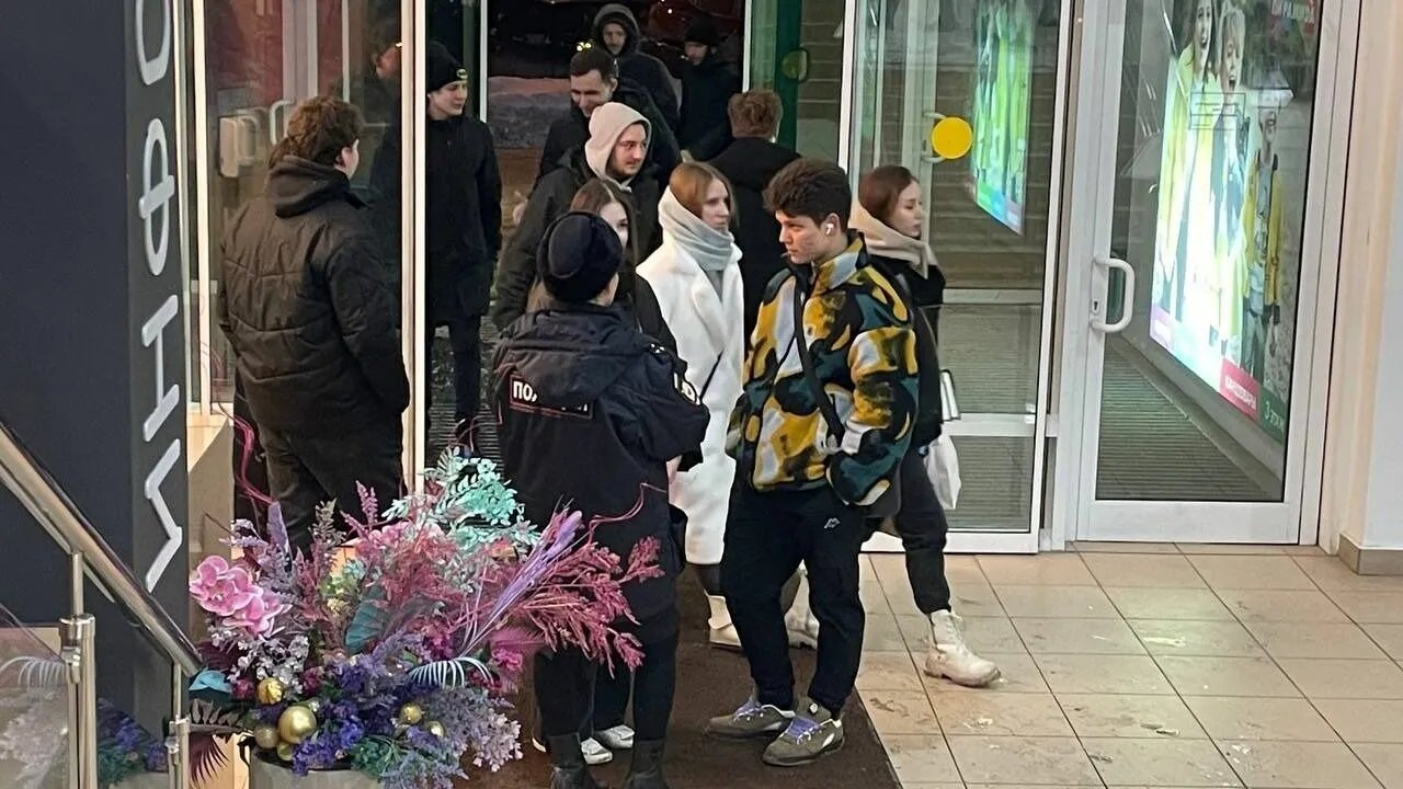 «Спину покажи»