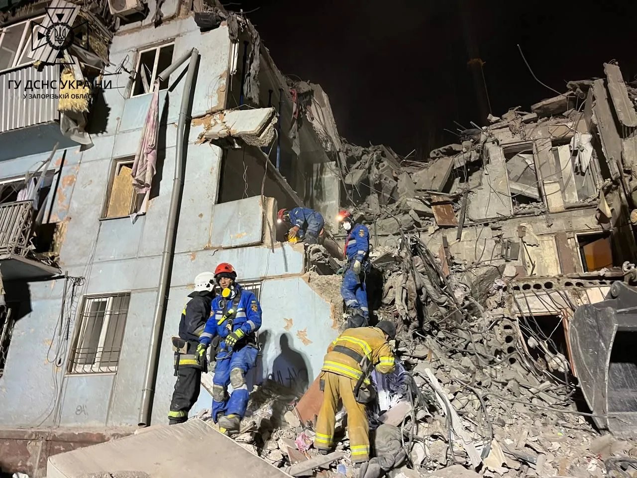 Ракетний удар по багатоповерхівці у Запоріжжі: кількість загиблих зросла до 10 осіб 3