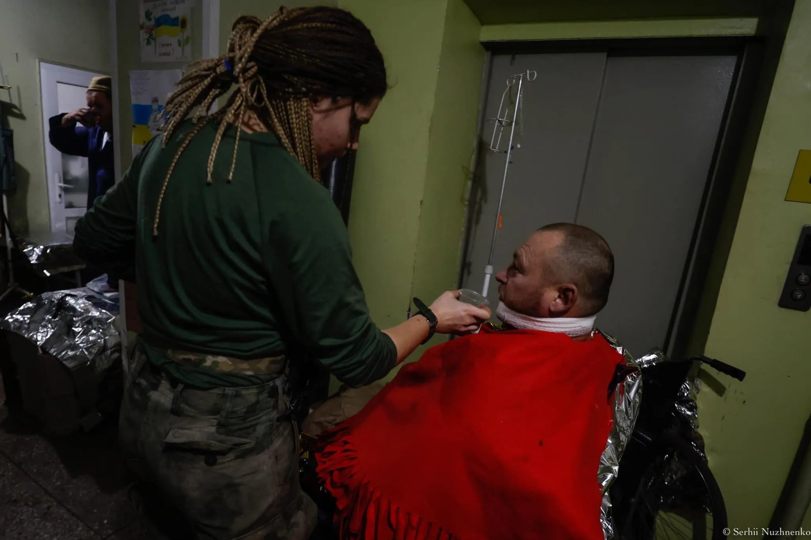 Про загиблу дівчину говорять тільки хороше. Фото: Сергій Нужненко