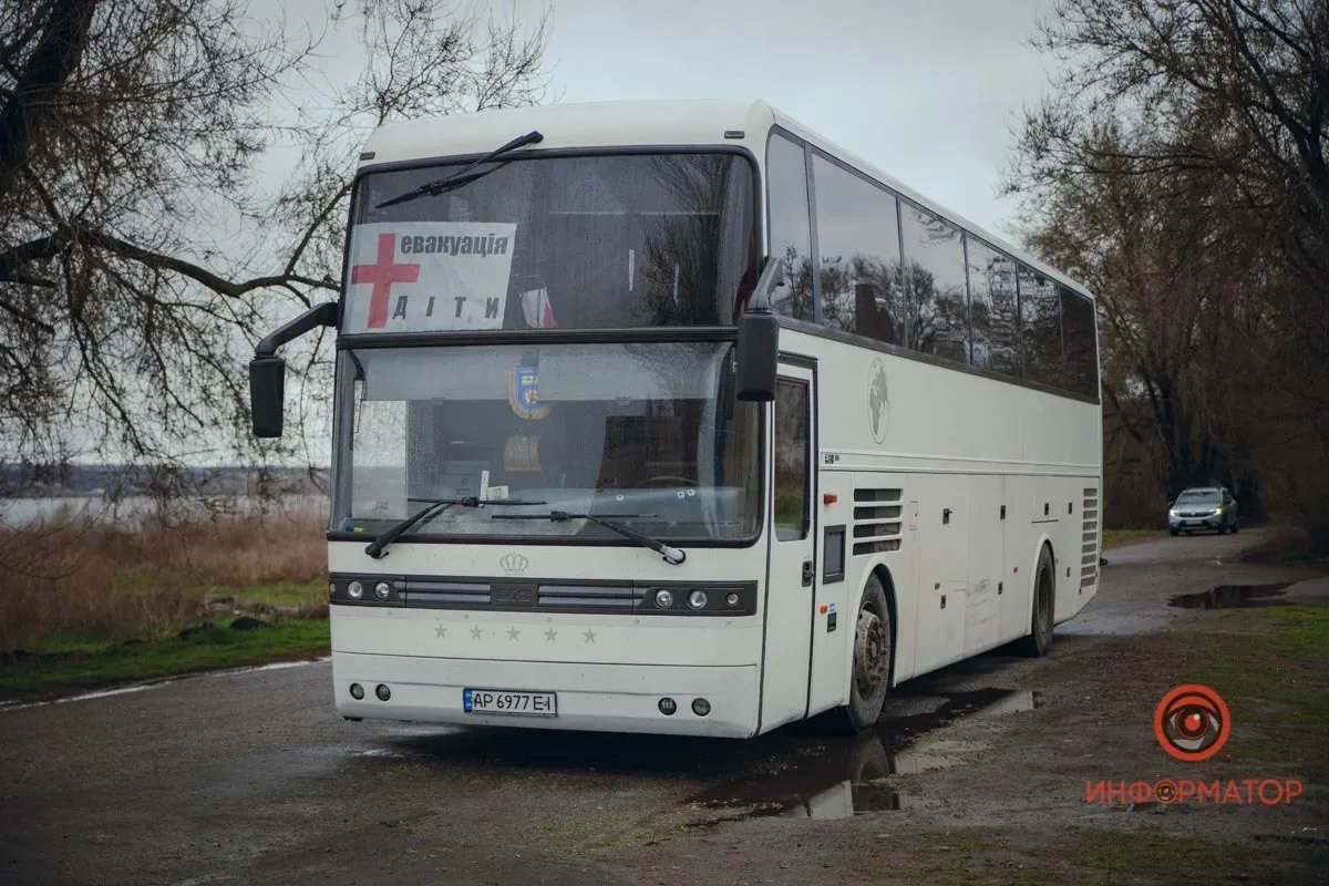 Один з волонтерських автобусів Один з волонтерських автобусів