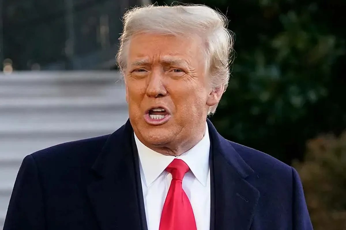 Трамп критикує Байдена Трамп критикує Байдена
