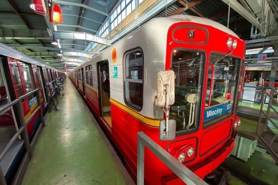 Польща передає для метро Києва варшавські вагони радянського виробництва 1