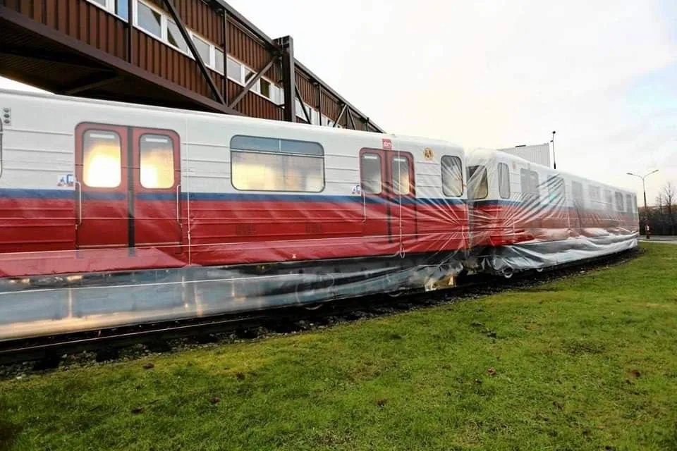 Польща передає для метро Києва варшавські вагони радянського виробництва 2