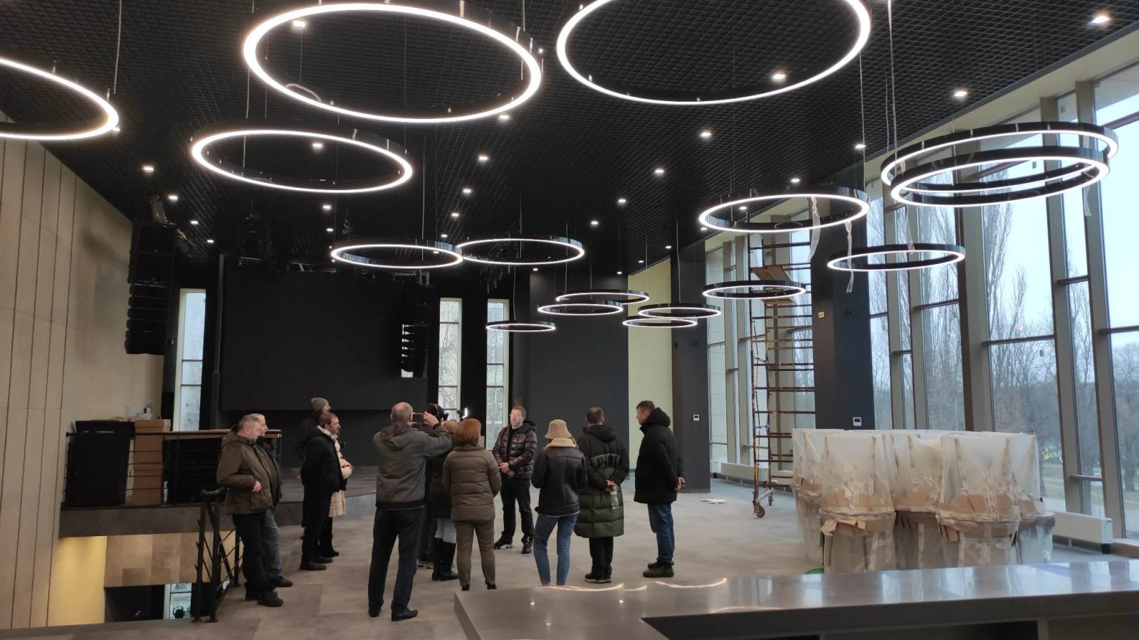 Представники КМДА проінспектували реконструкцію будівлі кінотеатру "Краків"