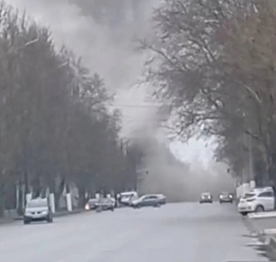 У Мелітополі ранок 27 березня почався з густої "бавовни"