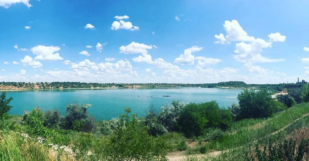 Авдіївський кар'єр - "донецькі Мальдіви" Авдіївський кар'єр - "донецькі Мальдіви"