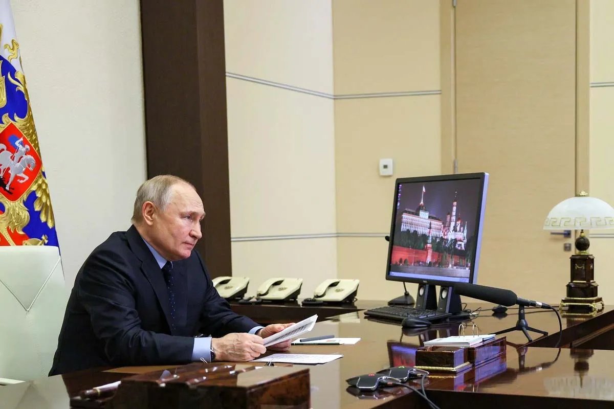 Путін у бункері Путін у бункері