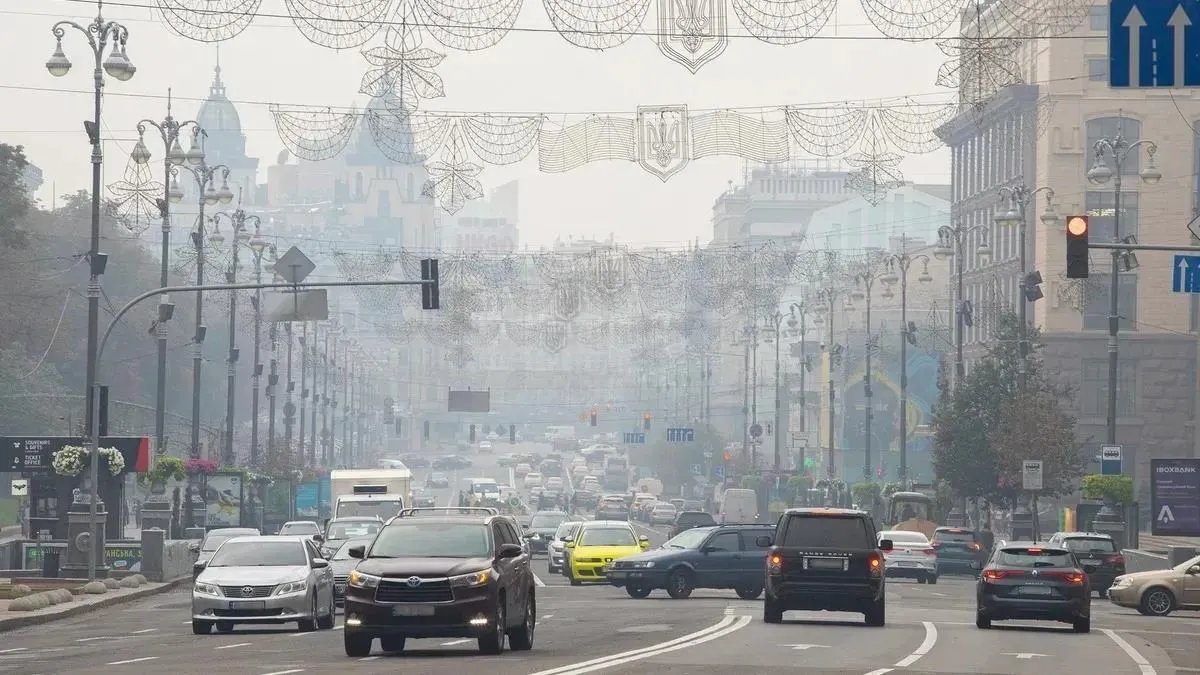 Водії Києва зможуть їздити швидше на деяких дорогах