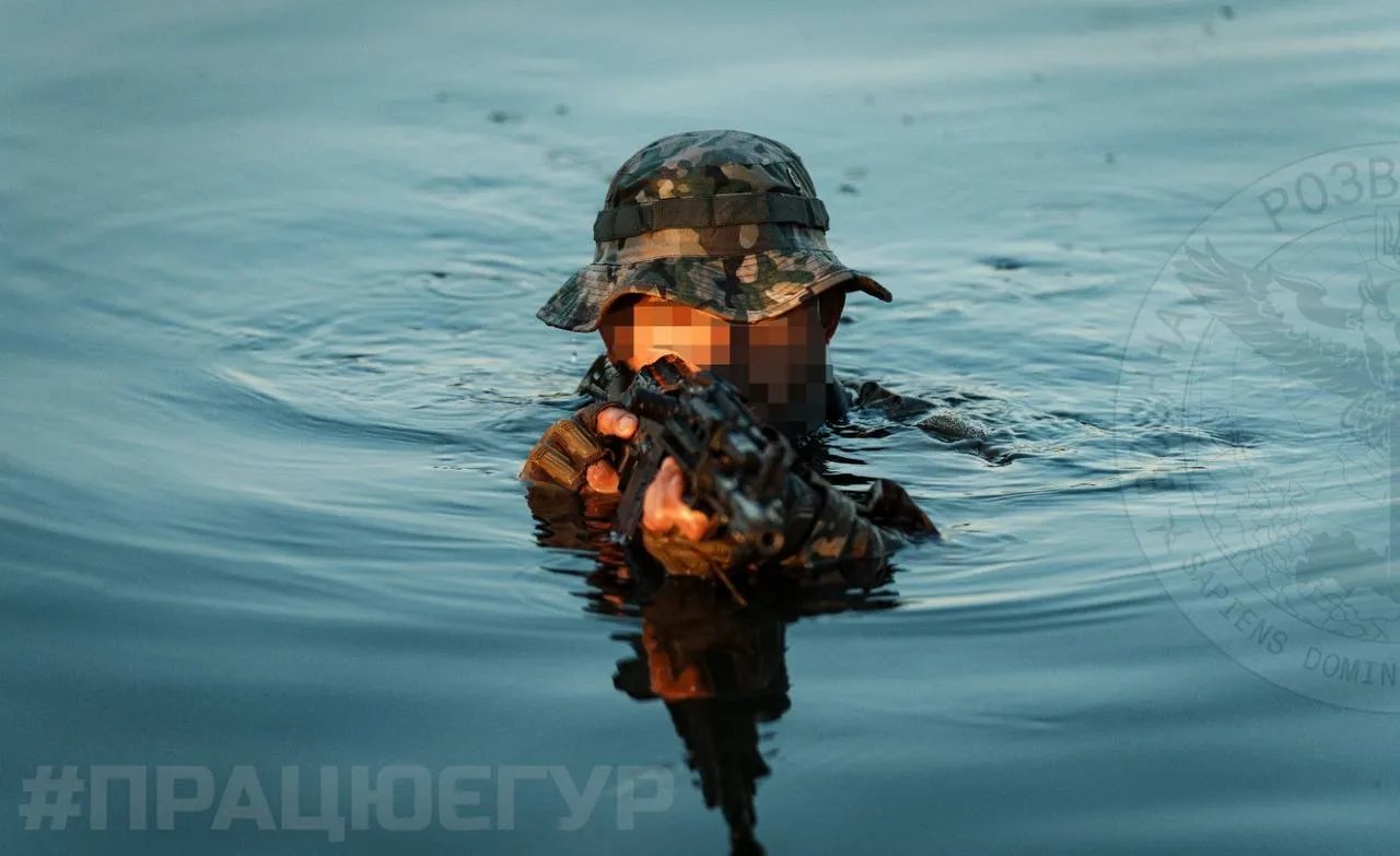 Фото, яке оприлюднила розвідка. На світлині є надпис "Працює ГУР"