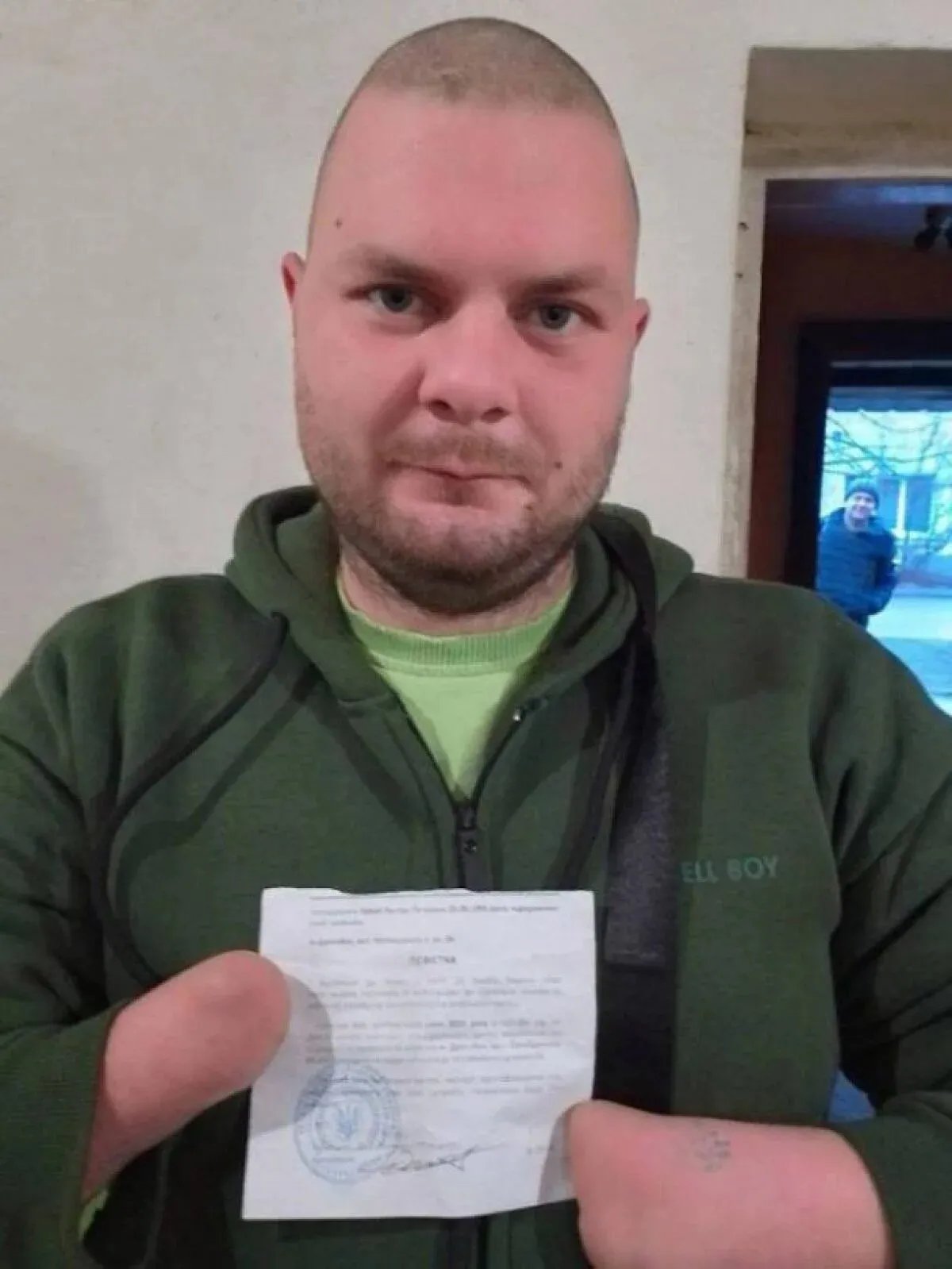 Сліпі лікарі? Чоловіка без кістей рук визнали придатним до служби на Львівщині 1