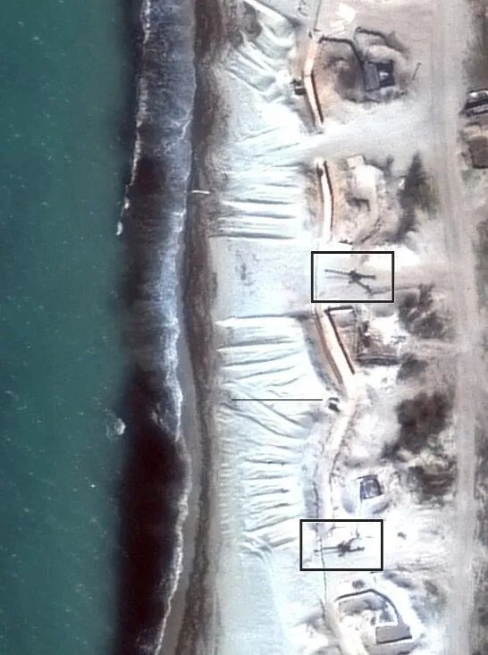 "Павутина" з окопів і траншей: у мережі показали супутникові фото російських укріплень у Криму 6