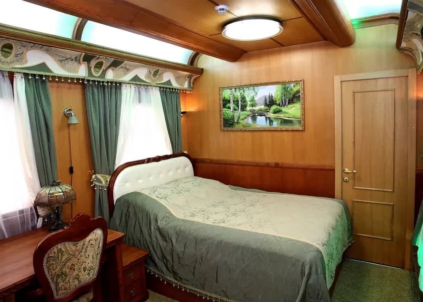 Комфортне місце для сну в спецвагоні