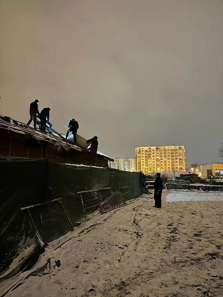 У Львові знесли екскаватором останній храм Московського патріархату: відео 2