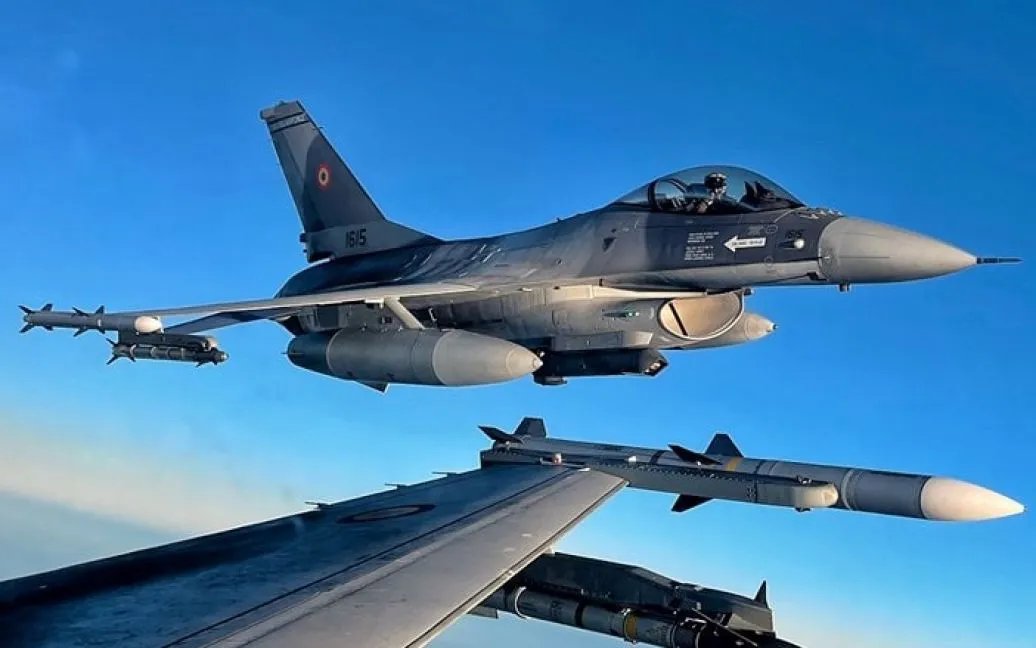 Російські літаки  Су-27 вторглись у повітряний простір відповідальності НАТО, їх перехопили винищувачі  F-16 - Фото 1