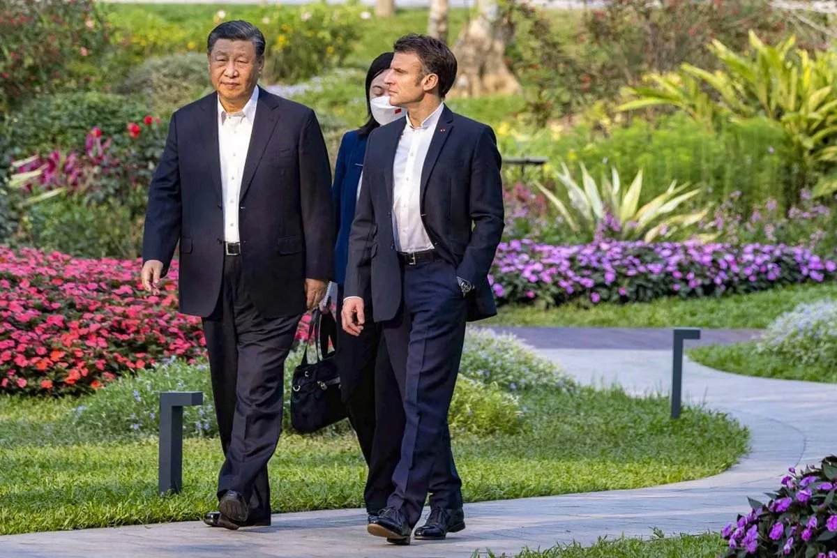 Макрон і Сі Макрон і Сі