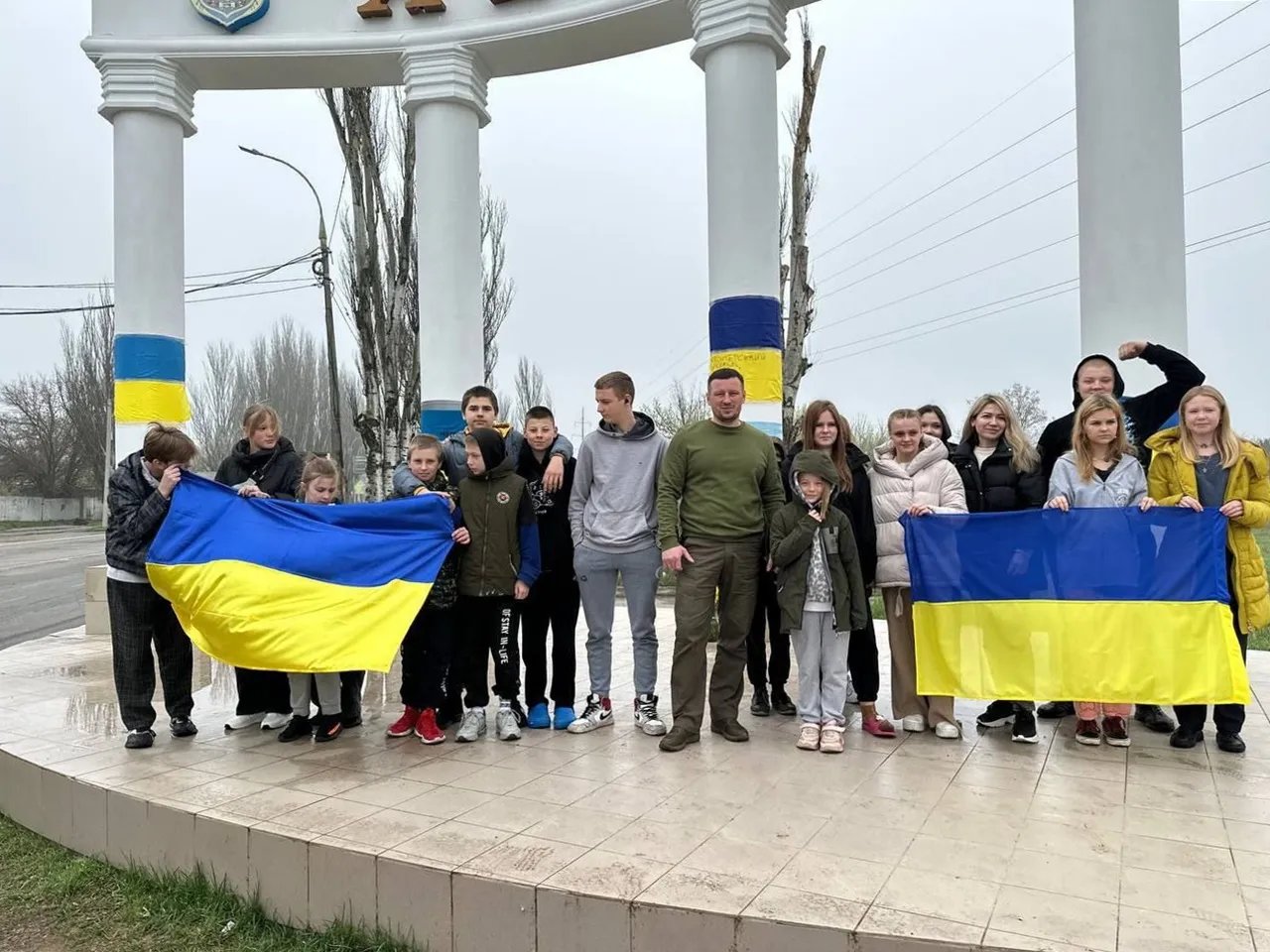 Діти нарешті повернулися додому