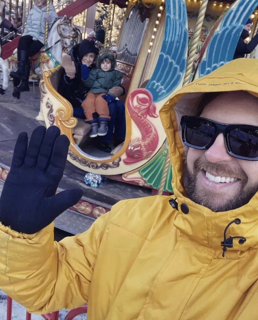 Фронтмен та продюсер гурту «БЕЗ ОБМЕЖЕНЬ» Сергій Танчинець Фронтмен та продюсер гурту «БЕЗ ОБМЕЖЕНЬ» Сергій Танчинець