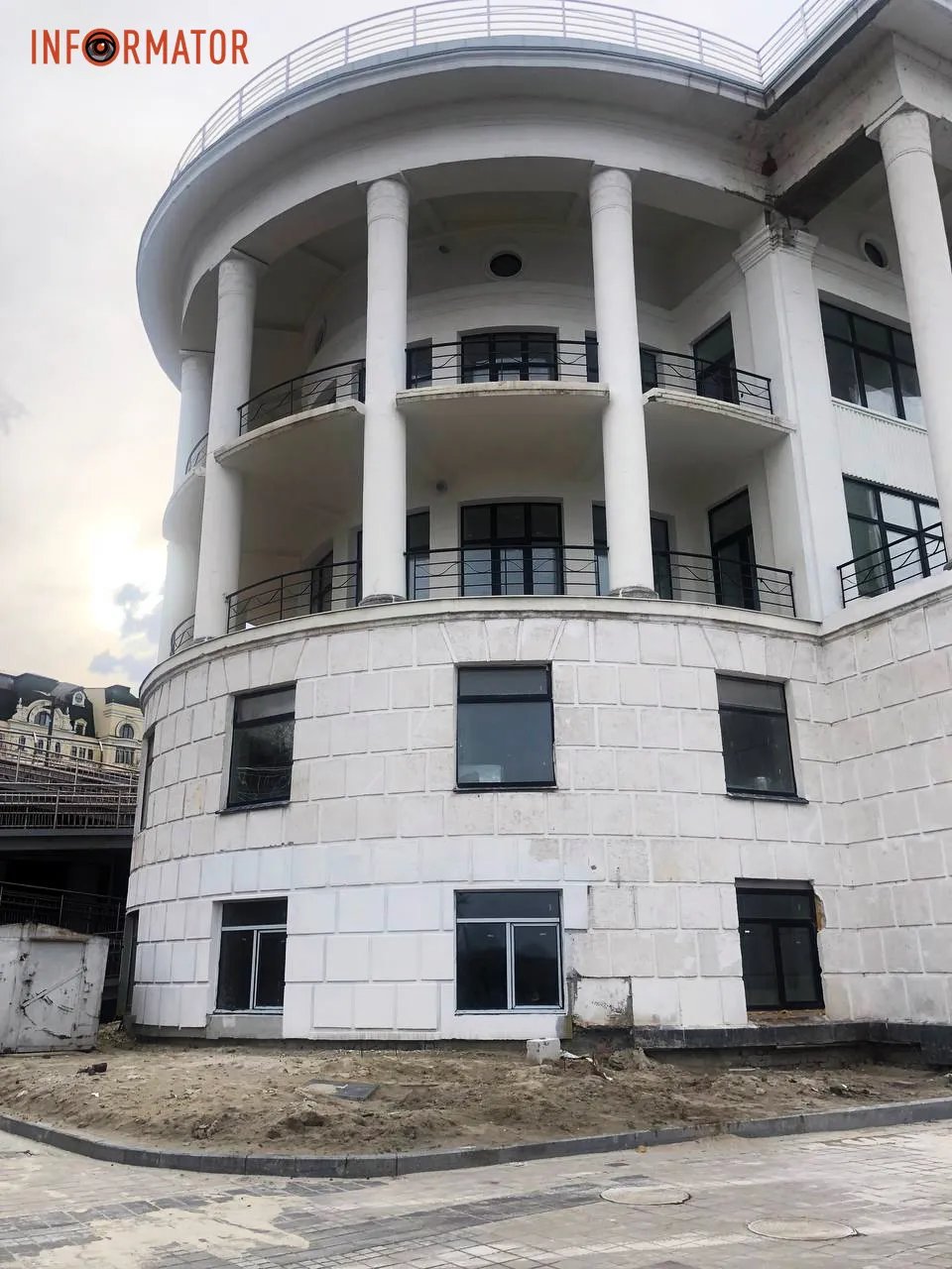 Річковий вокзал Києва у квітні 2023 року