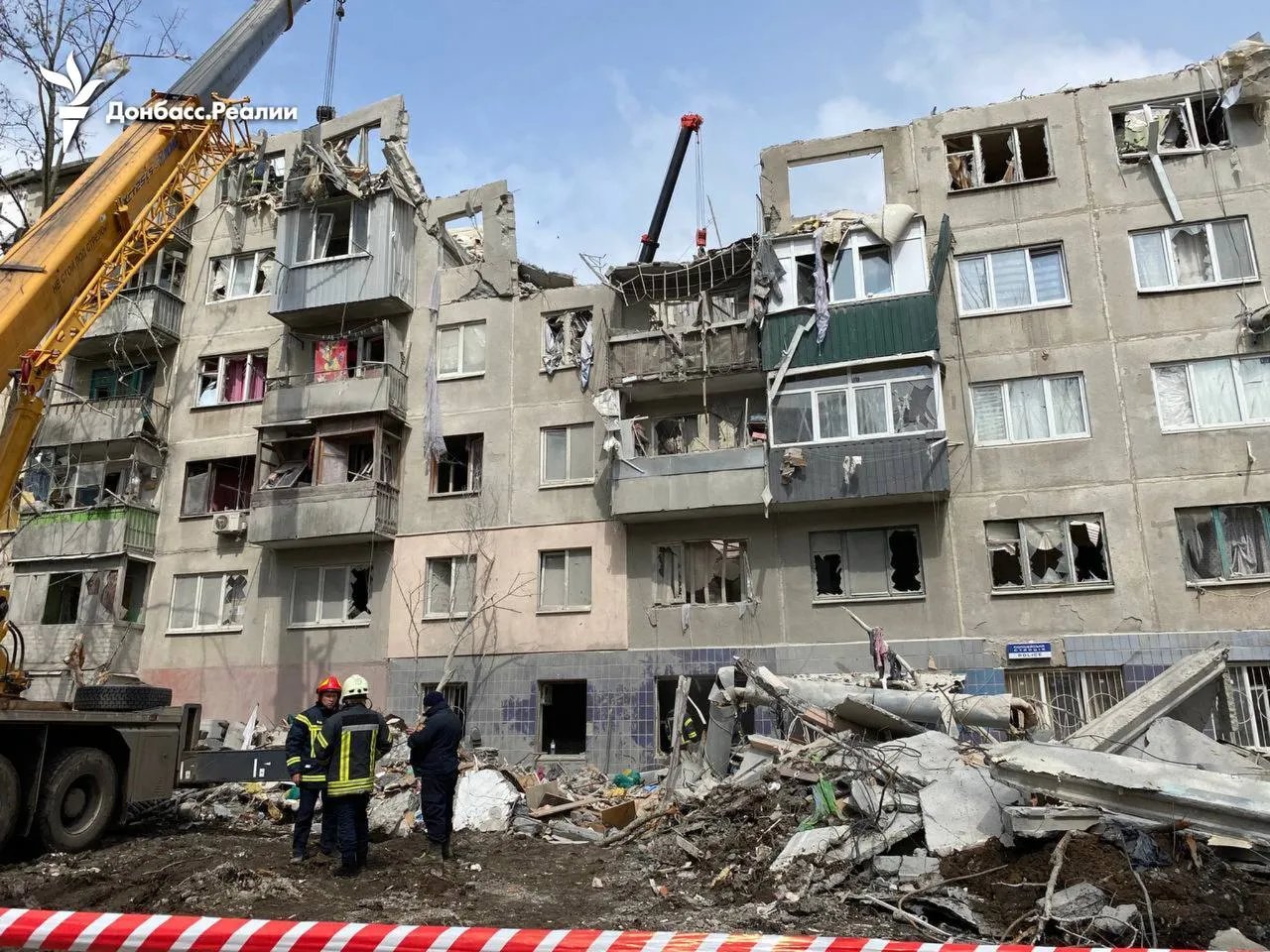 Під цими завалами ще можуть бути люди