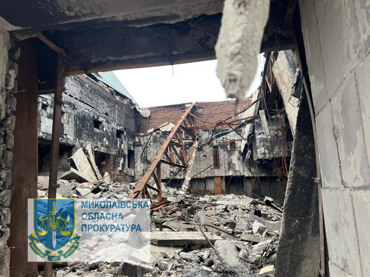 Росія у ніч на Великдень обстріляла Миколаївщину, загинули двоє підлітків: фото 1