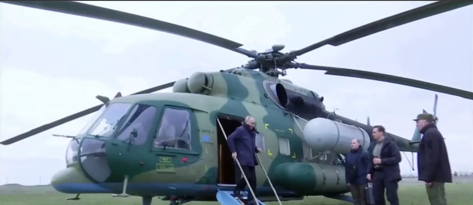 Путін нібито під час свого візиту на позиції окупаційних військ в Україні