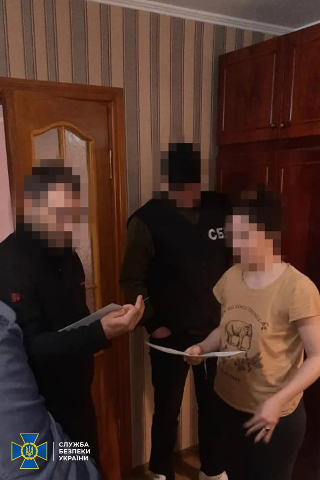 Процес затримання доньки колишнього гауляйтера Чорнобаївки Юрія Турульова. Фото: СБУ Процес затримання доньки колишнього гауляйтера Чорнобаївки Юрія Турульова. Фото: СБУ