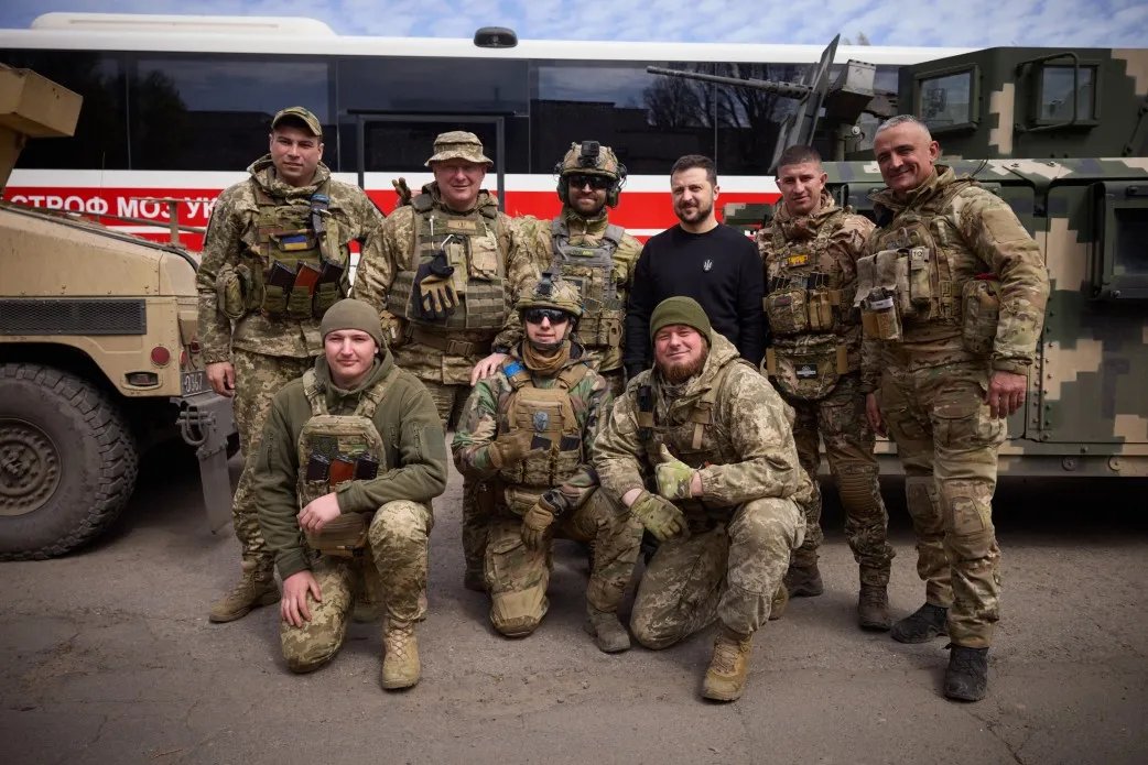 Глава держави разом з військовими