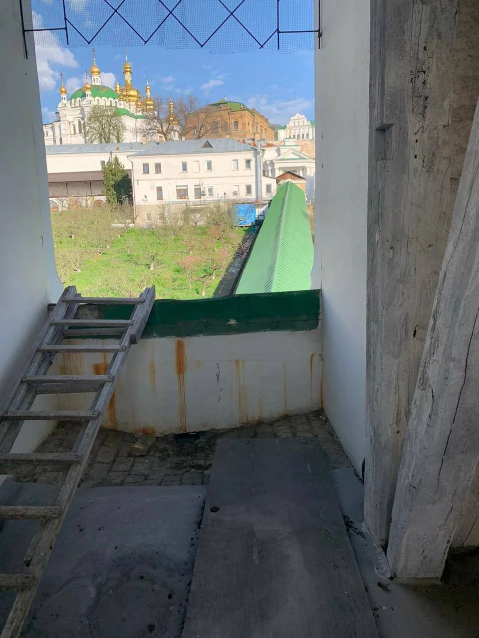 Приміщення давно потребують негайного ремонту