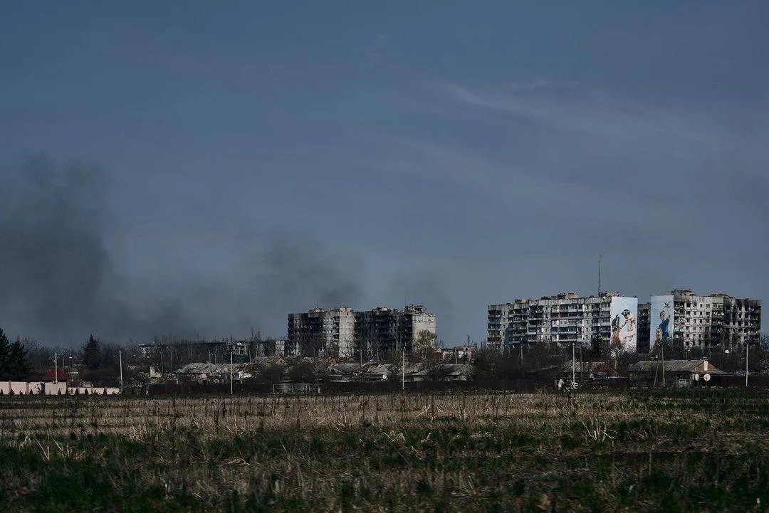 У мережі показали моторошне відео з вікна квартири у Бахмуті 2