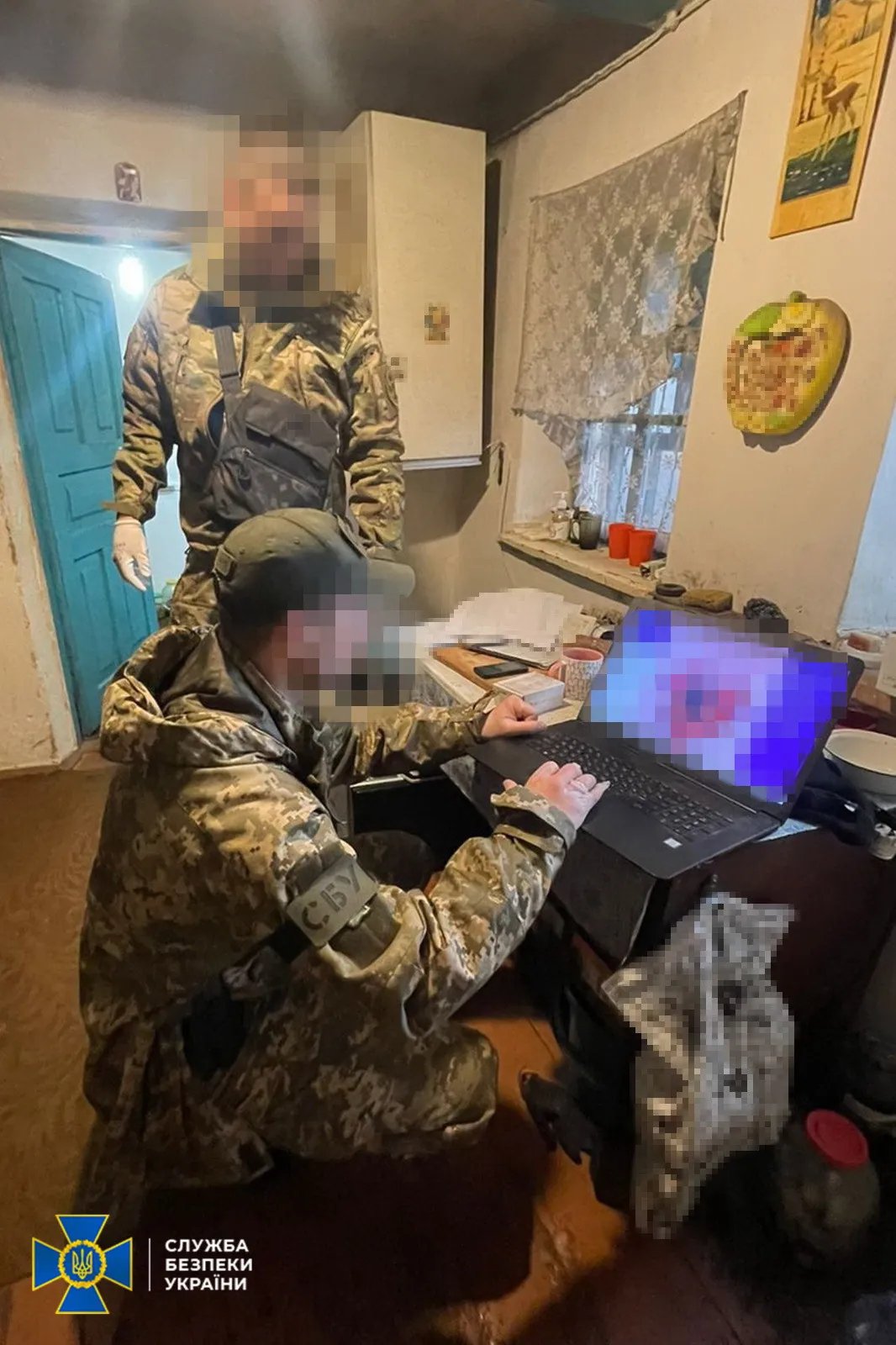 Працював на ворога: СБУ затримала коригувальника рф, який допомагав бомбити Донеччину 2