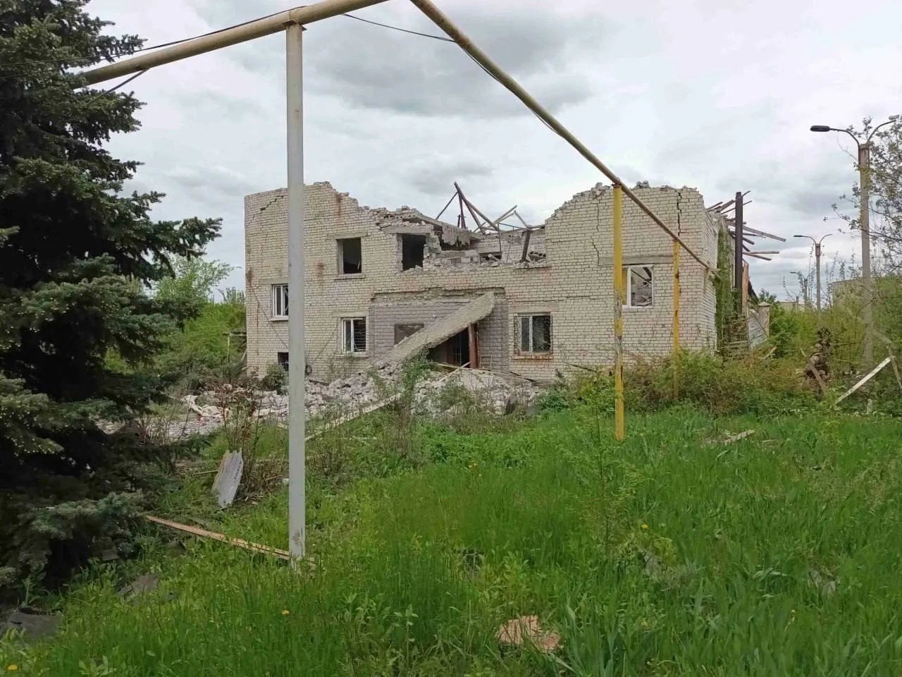 Будівля, у яку нібито влучив HIMARS Будівля, у яку нібито влучив HIMARS