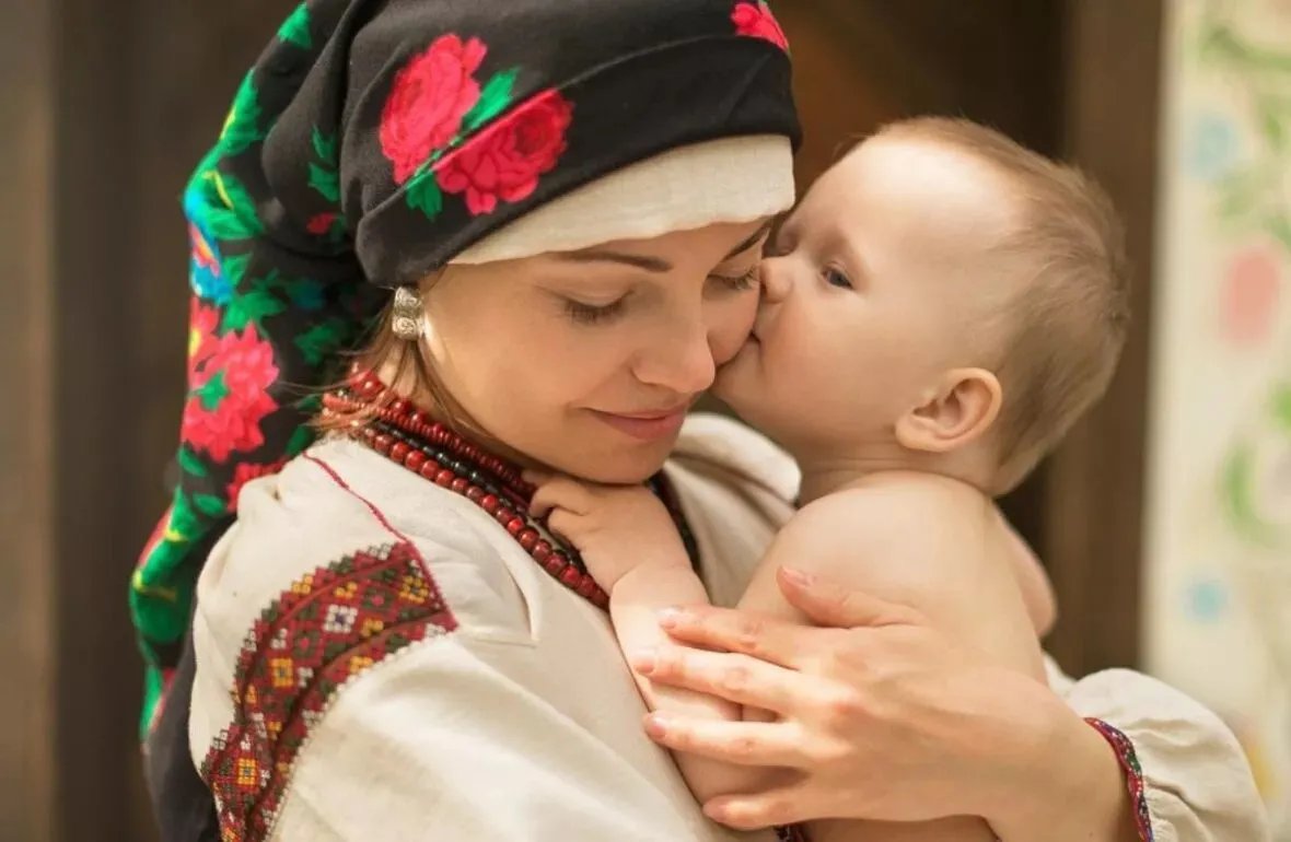Привітання з Днем матері Привітання з Днем матері