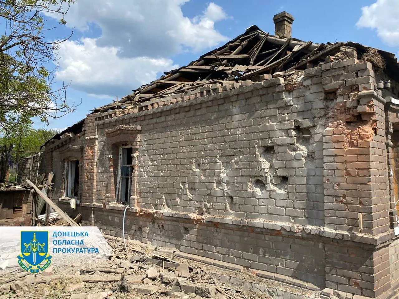 Обстріл росіянами Костянтинівки: загинули дорослий та дитина, ще двох підлітків рятують у лікарні 2