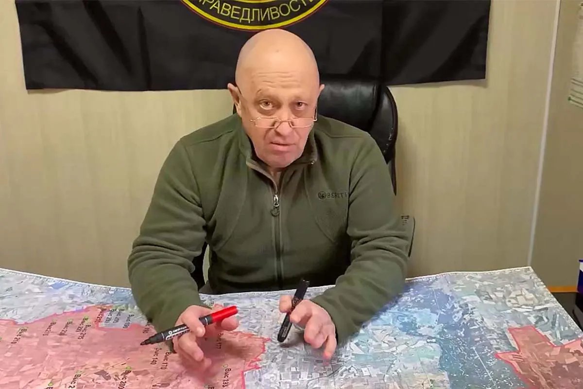 Пригожин з картою Пригожин з картою