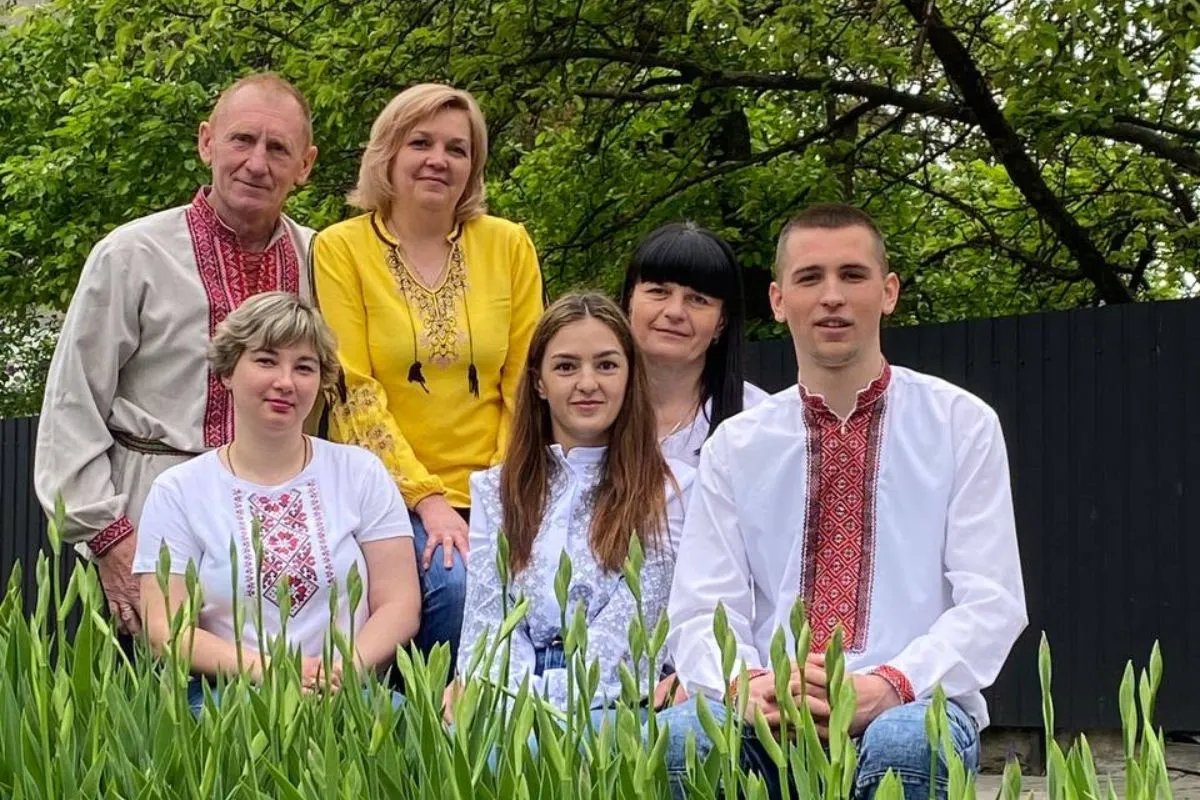 Вільні та нескорені:  колектив «АТБ» доєднався до святкування Дня вишиванки 5