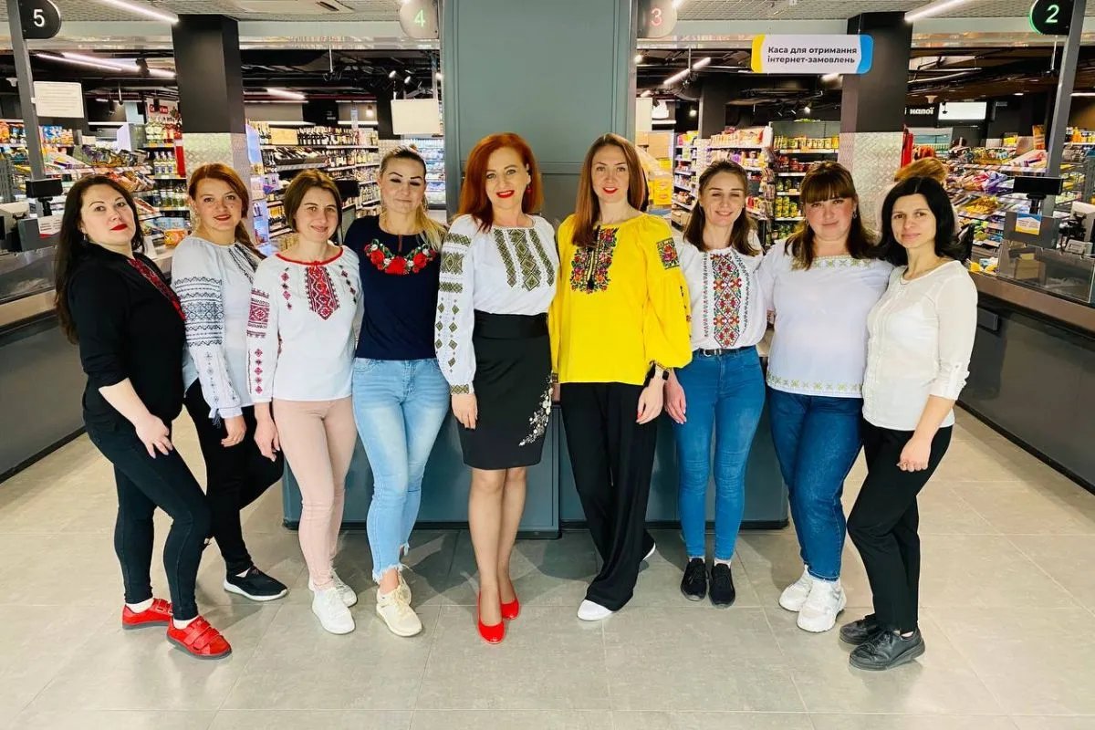 Вільні та нескорені:  колектив «АТБ» доєднався до святкування Дня вишиванки 6