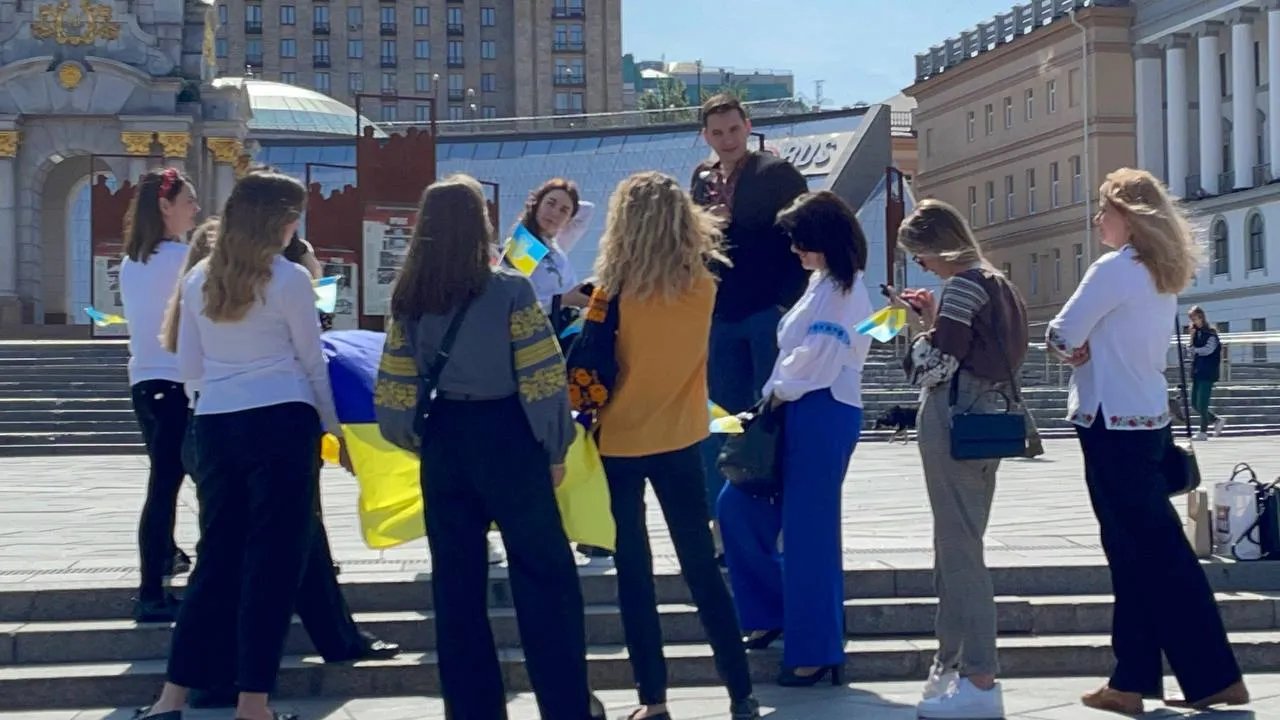 Яскрава молодь