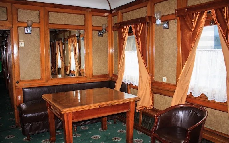 Выставка исторического подвижного состава на станции Киев-Пассажирский Выставка исторического подвижного состава на станции Киев-Пассажирский