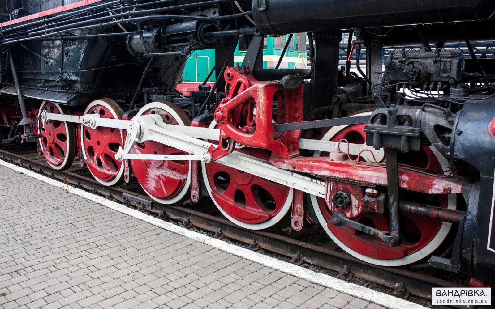 Выставка исторического подвижного состава на станции Киев-Пассажирский Выставка исторического подвижного состава на станции Киев-Пассажирский