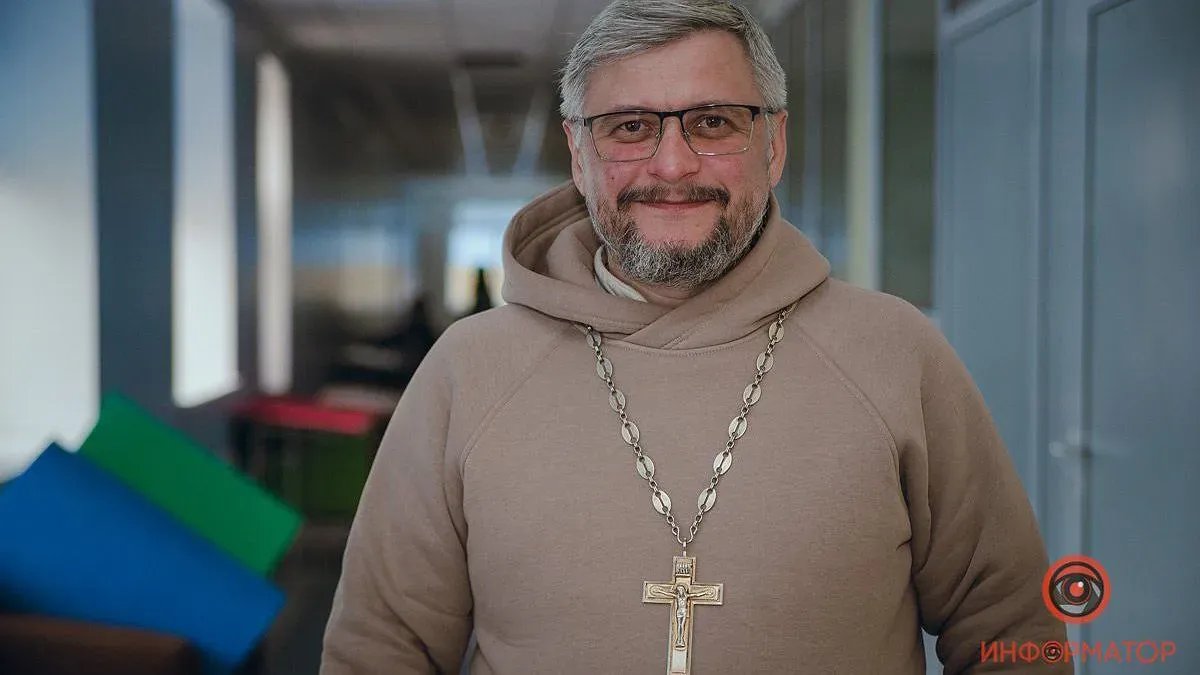 УПЦ відсторонила від богослужінь священника, який ініціював трибунал над патріархом Кирилом: як він прокоментував 1