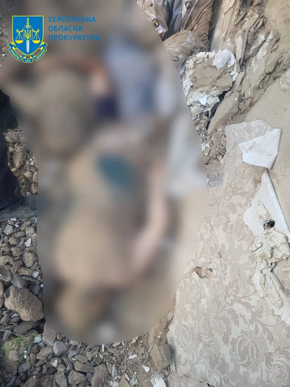 Тіло загиблого через обстріл рф 20 травня у Бериславі. Фото: Херсонська обласна прокуратура Тіло загиблого через обстріл рф 20 травня у Бериславі. Фото: Херсонська обласна прокуратура