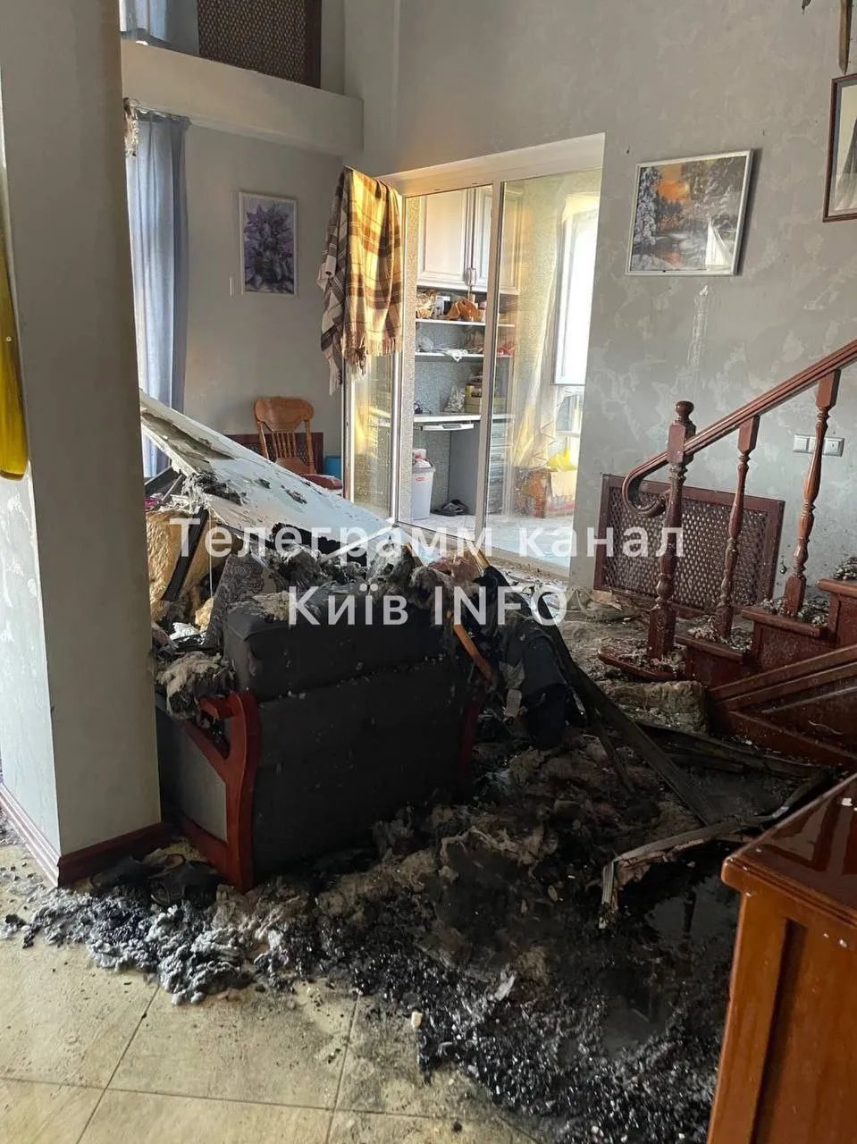 У деяких жильців пошкоджені меблі та підлога