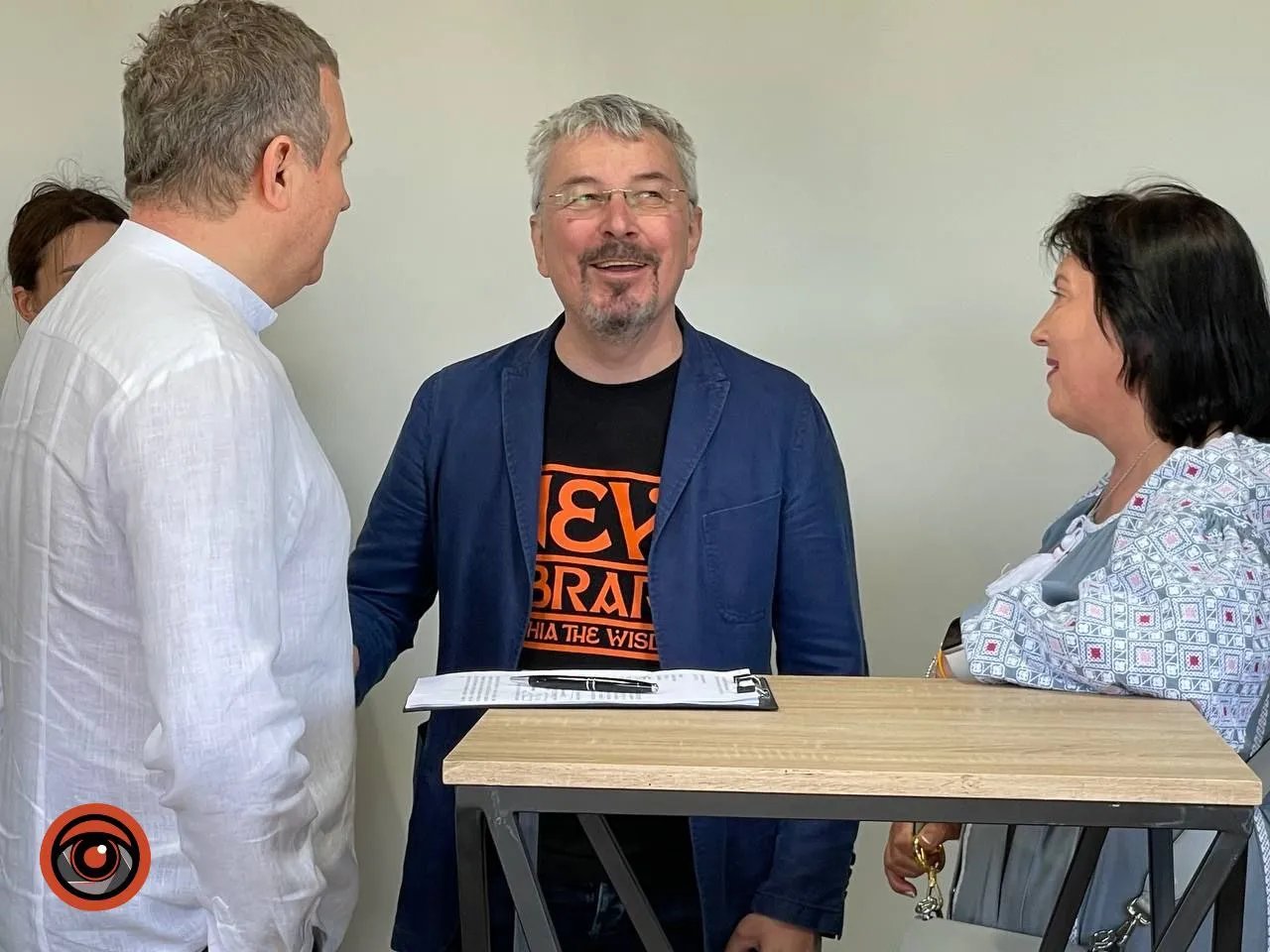 Горбунов, Ткаченко та Повякель спілкуються на відкритті